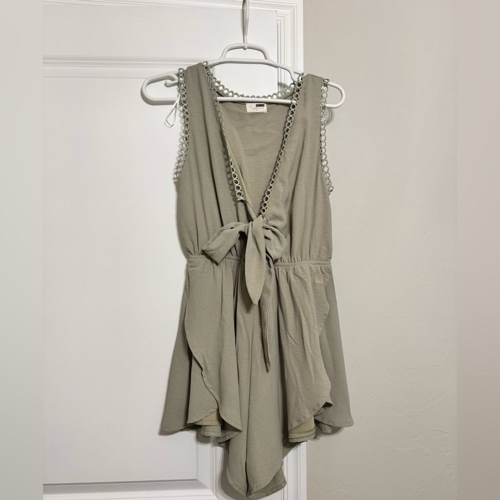 Elegant Olive Green Romper with Tie-Front